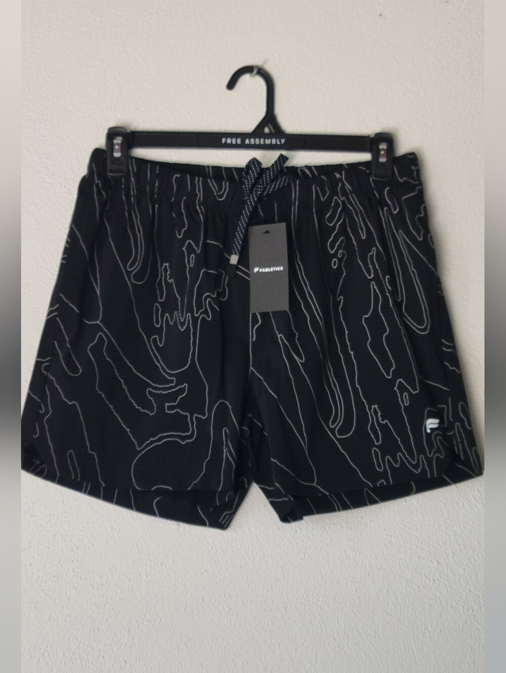 Shorts Deportivos Fabletics Hombre Negro Topográfico Talla L NWT